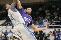 乐鱼体育网站入口-勇士大胜太阳，库里与穆迪的表现令人惊艳，勇士gm谈库里