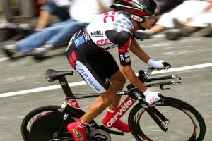 乐鱼娱乐登录-体育产业：赛事直播平台推出会员付费新策略解析，直播体育比赛哪个平台好